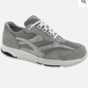 SAS Shoe/Sneaker. NEW.Silver/Gray/Plata Mix Tour Mesh LaceUp. Womens 7.5 Wide